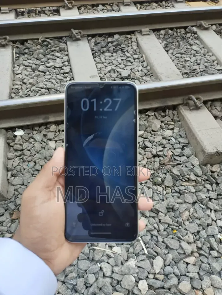 Walton ORBIT Y72 64 GB