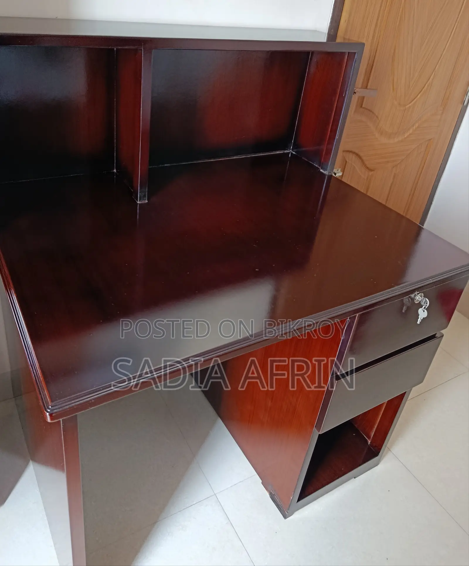 Reading Table