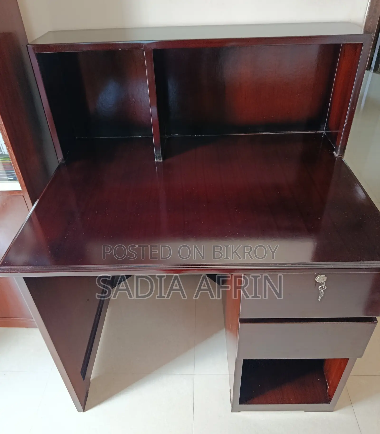 Reading Table