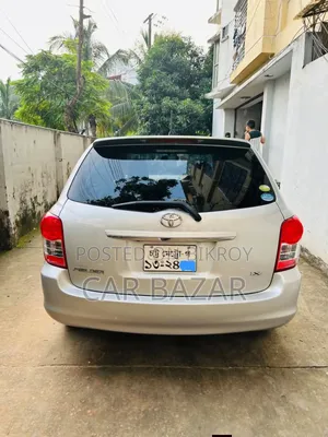 Toyota Corolla Fielder 1.5 Petrol Front-Wheel Drive 2010 Silver