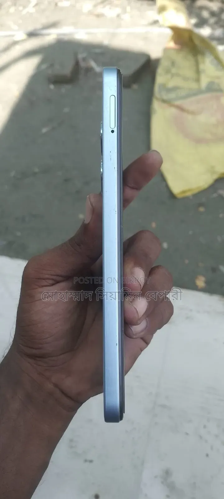 New Helio 128 GB Silver