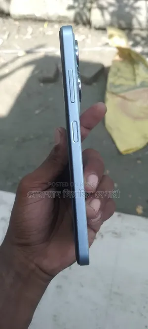New Helio 128 GB Silver