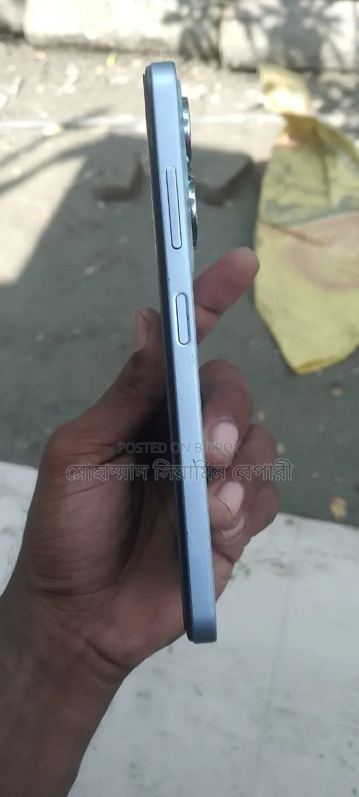 New Helio 128 GB Silver