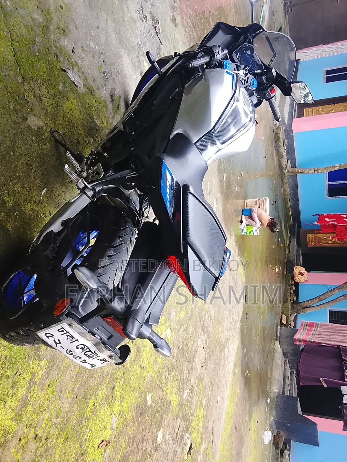 ইয়ামাহা আর১৫ ভি৩ ২০২৫ হোয়াইট