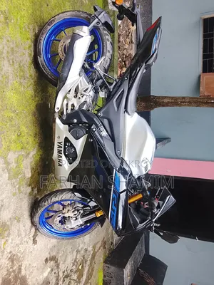 ইয়ামাহা আর১৫ ভি৩ ২০২৫ হোয়াইট