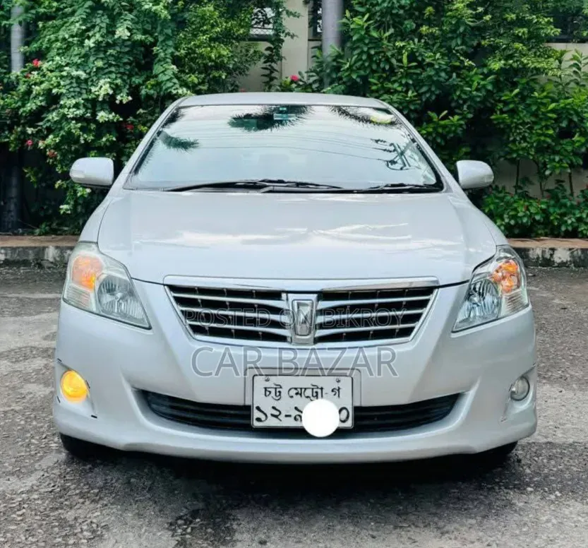 Toyota Premio 1.5 Two-Wheel Drive 2012 Silver