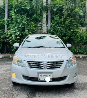 Toyota Premio 1.5 Two-Wheel Drive 2012 Silver