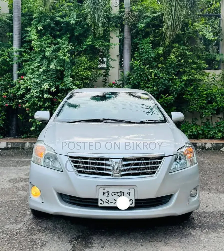 Toyota Premio 1.5 Two-Wheel Drive 2012 Silver