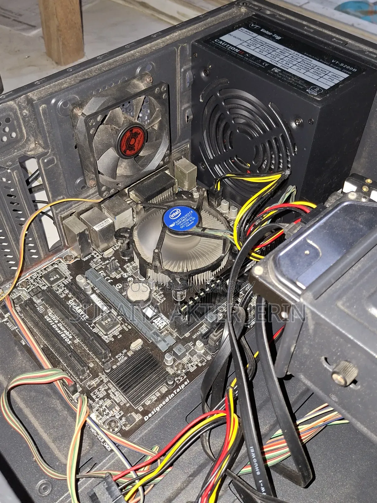 Gigabyte GA-H110MSTX-HD3-ZK 4GB Intel Core i3 SSD 128GB