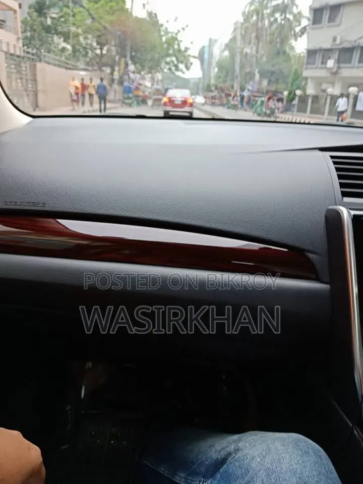 নতুন টয়োটা প্রিমিও ২০১৬ কালো