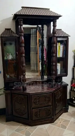 উডেন ড্রেসিং টেবিল