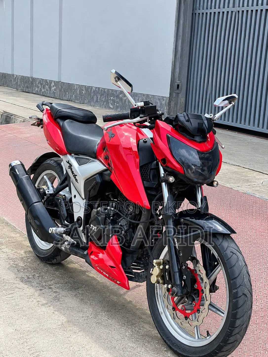 TVS Apache 160 4V 2019 Red