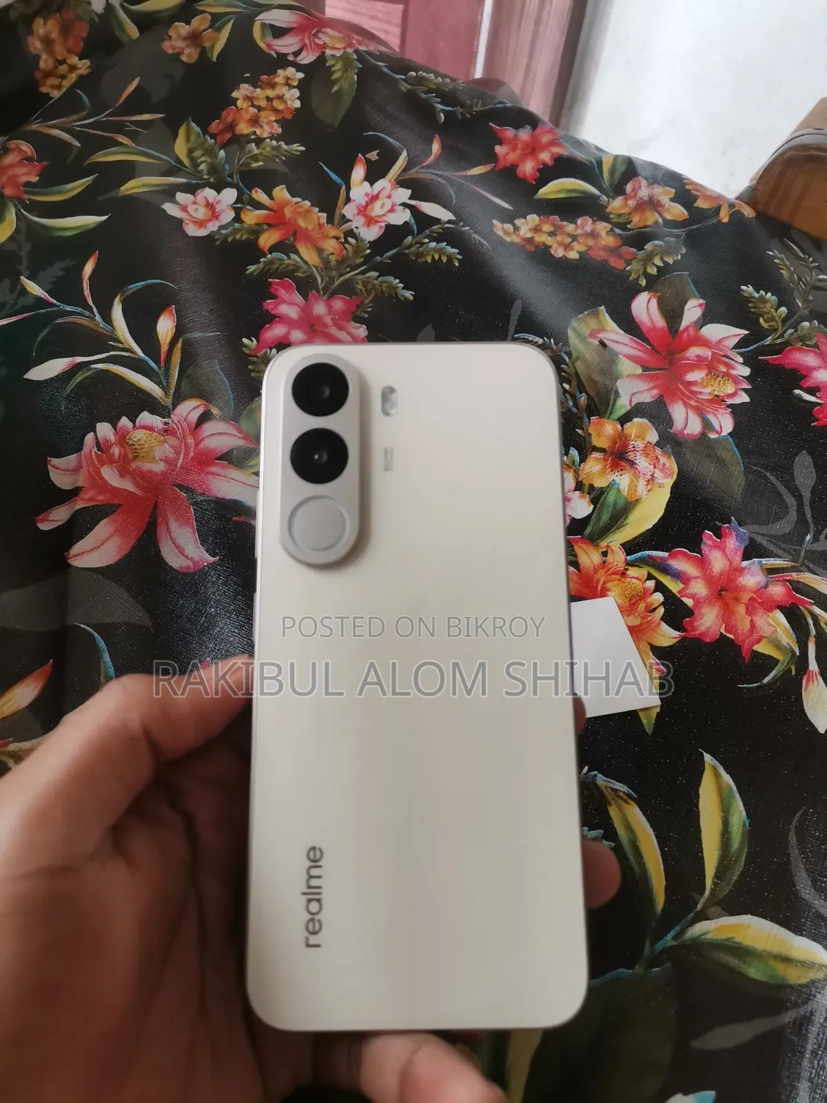 নতুন রিয়েলমি সি১০০আই ১২৮ জিবি হোয়াইট