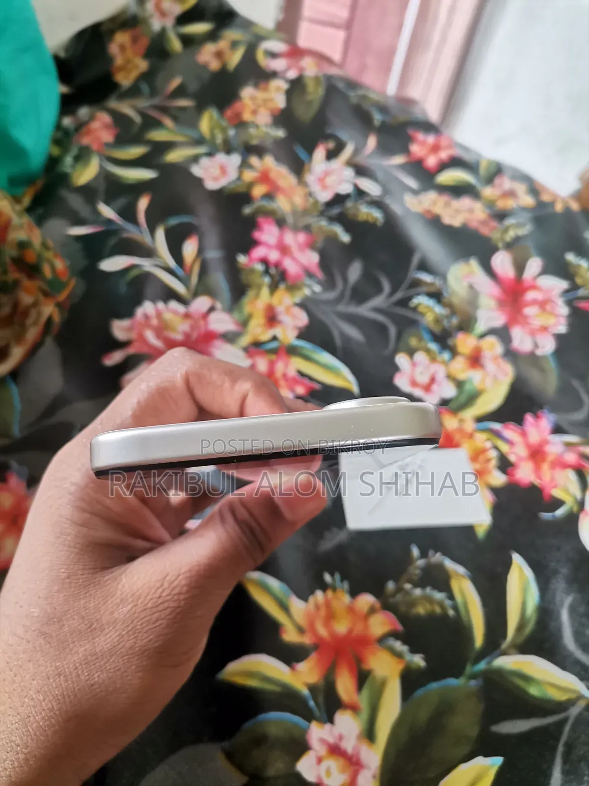 নতুন রিয়েলমি সি১০০আই ১২৮ জিবি হোয়াইট