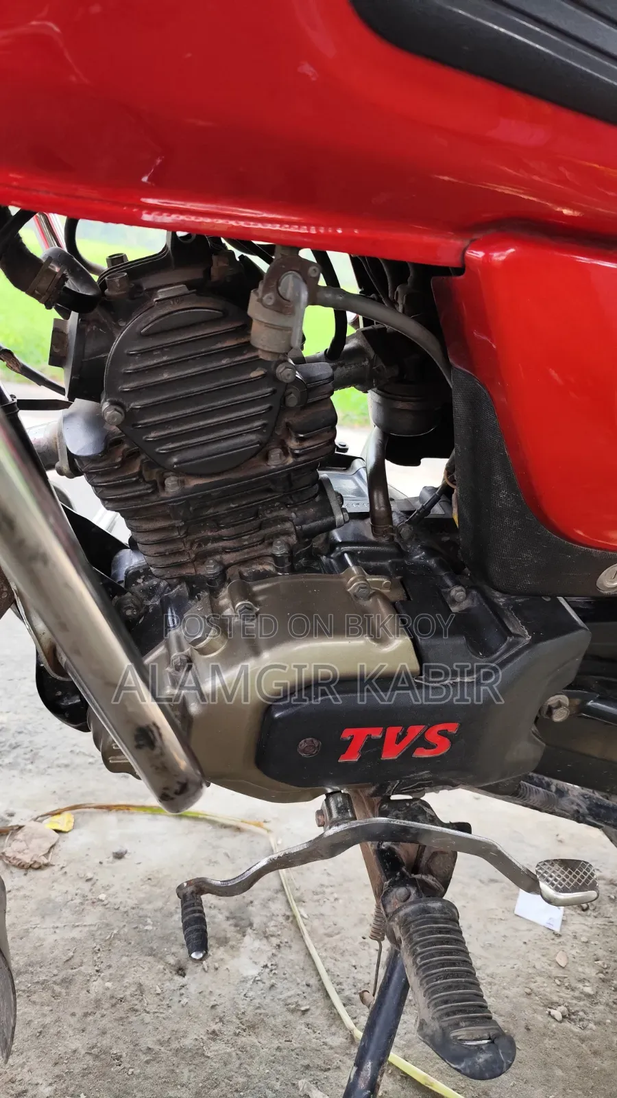 TVS Radeon ২০২০ লাল