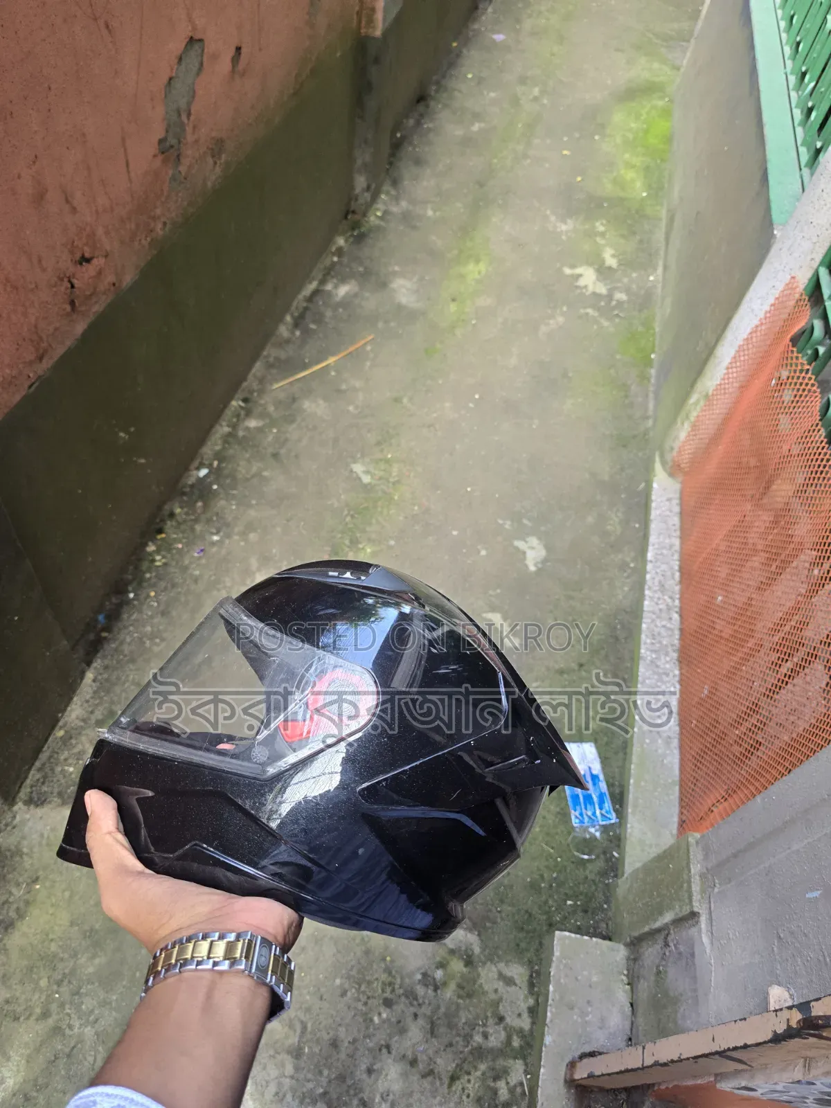 Helmet Studds
