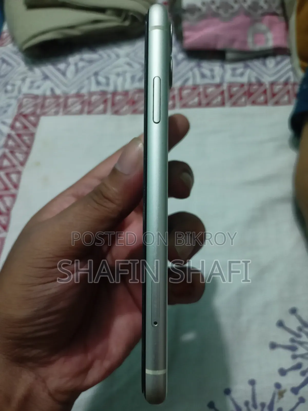 অ্যাপল আইফোন ১১ ১২৮ জিবি হোয়াইট