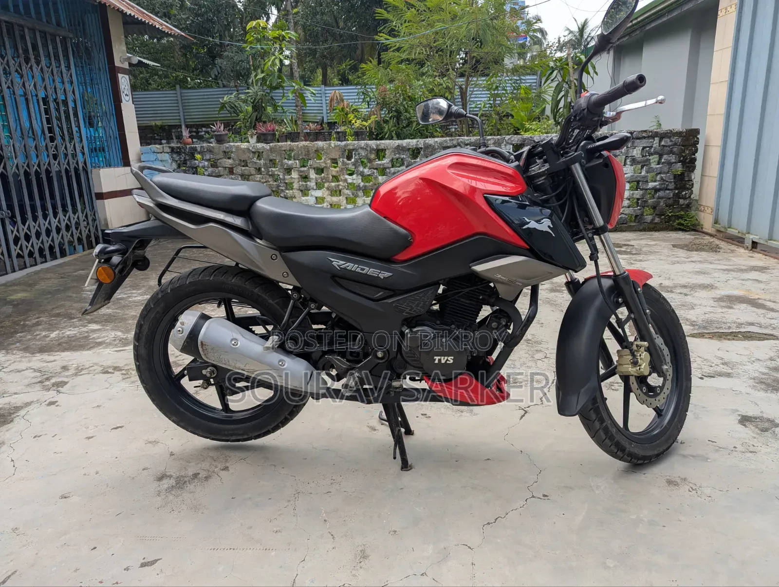 TVS Raider 125 2023 Red