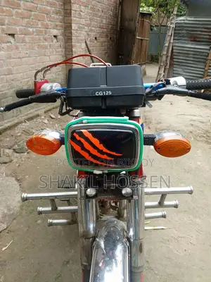Honda XL 125 2015 Red