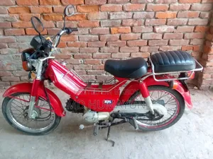 Honda CB 2010 Red