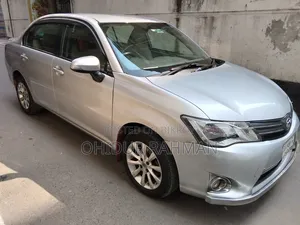 টয়োটা এক্সিও ২০১৪ সিলভার