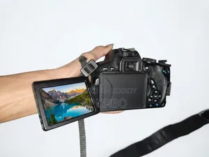 Canon EOS 700D Camera With 75-300mm Lens Combo