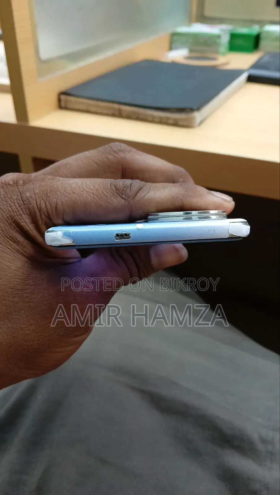 ভিভো টি৪আর ১২৮ জিবি হোয়াইট