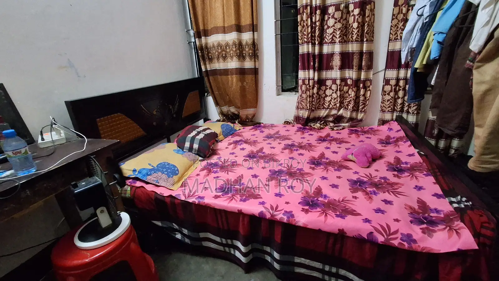 একটি লোহার খাট বিক্রয় হবে।
