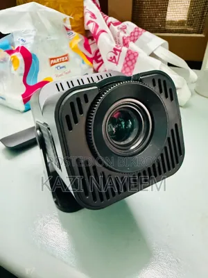 এইচ ওয়াই ৩২০ মিনি অ্যান্ড্রয়েড প্রজেক্টর।