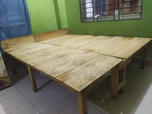 কাঠের চৌকি