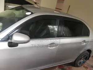Toyota Axio 2015 Silver