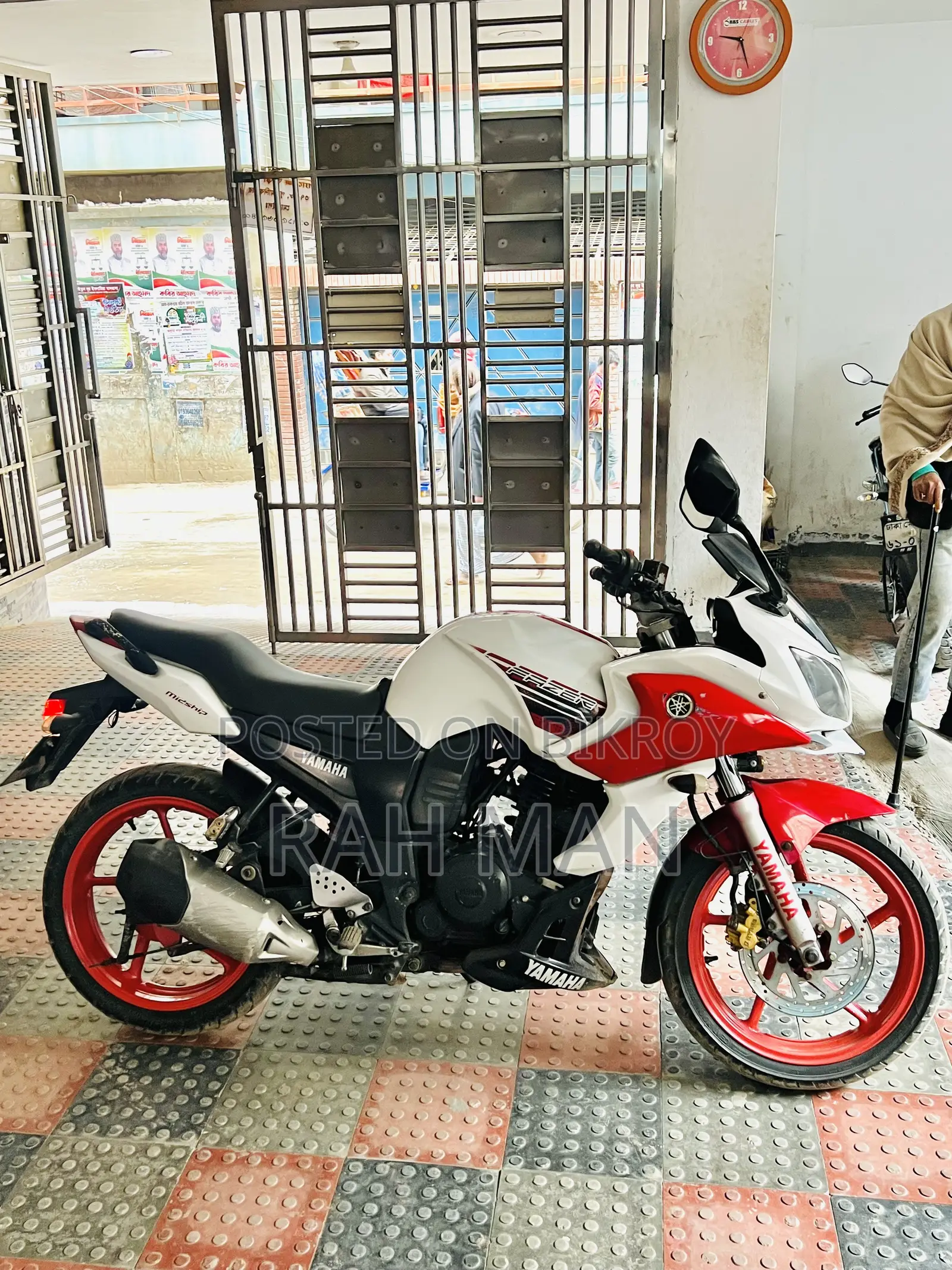 Yamaha Fazer V1