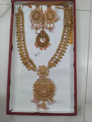 Unused Jewellery Set for Sale. Jewellery Set