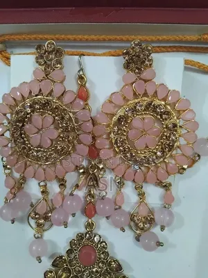 Unused Jewellery Set for Sale. Jewellery Set