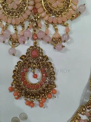Unused Jewellery Set for Sale. Jewellery Set