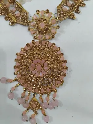Unused Jewellery Set for Sale. Jewellery Set