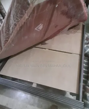 খাট বিক্রি হবে,মেট্রেস সহ,মালয়েশিয়ান উড