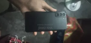 স্যামসাং গ্যালাক্সি এস২১ ৫জি ১২৮ জিবি ব্ল্যাক