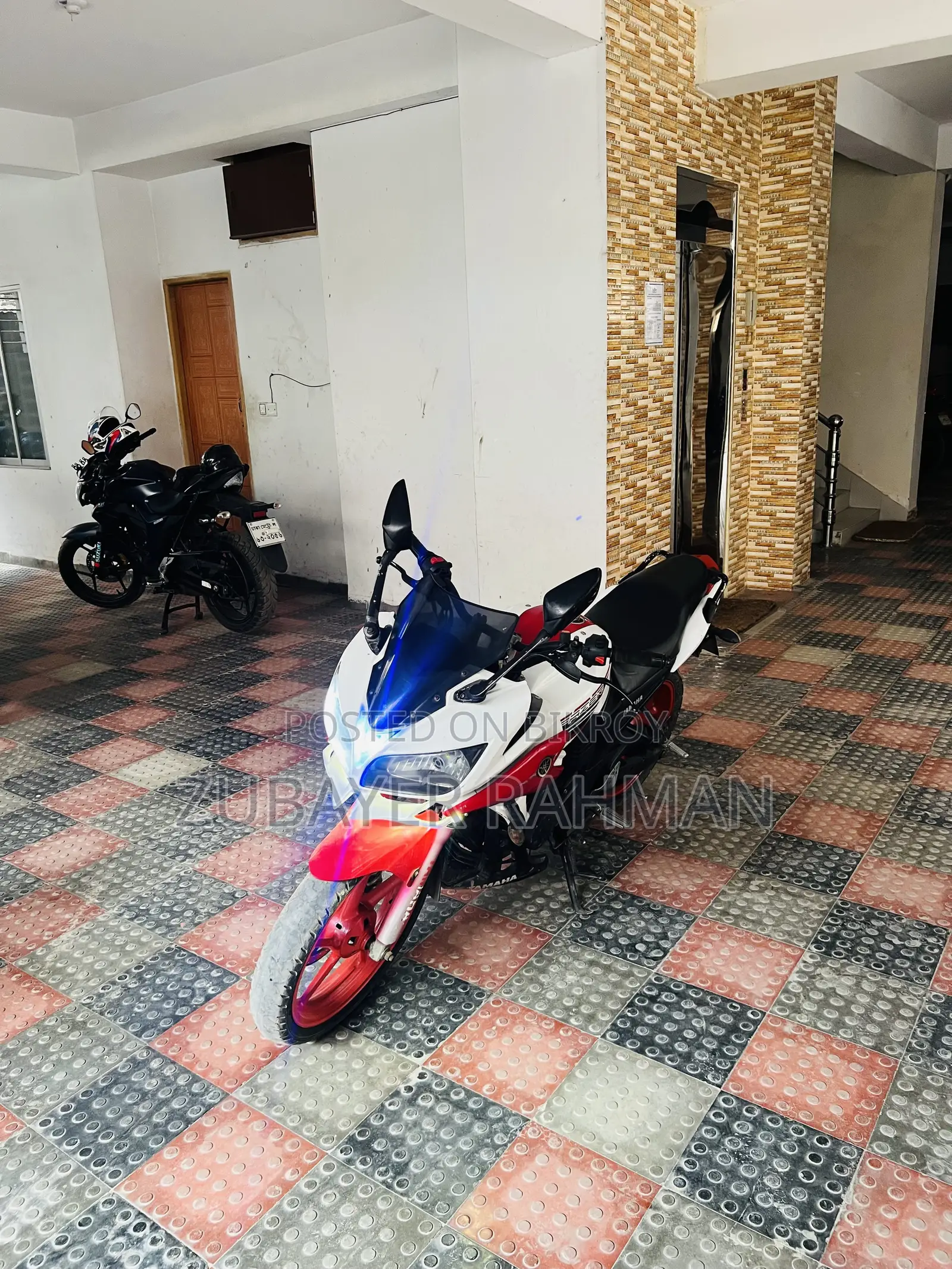 Yamaha Fazer V1 2011 Red