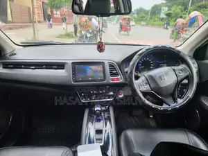 হোন্ডা ভেজেল ১.৫ হাইব্রিড টুডব্লিউডি ২০১৪ পার্ল
