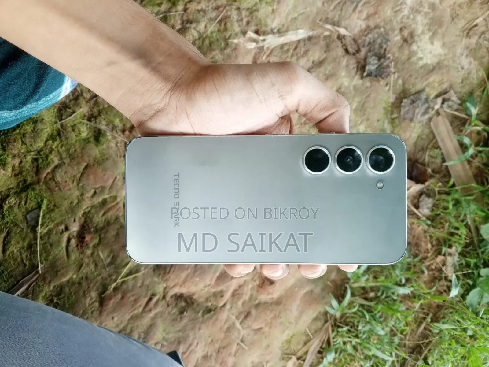 টেকনো স্পার্ক ৪০ প্রো ১২৮ জিবি সাদা
