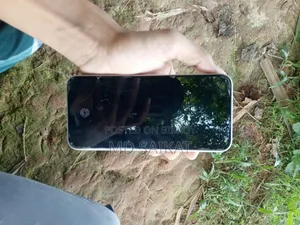 টেকনো স্পার্ক ৪০ প্রো ১২৮ জিবি সাদা