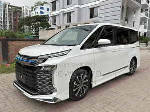 Toyota Voxy Hybrid S-Z 2WD 7-Seater 2023 Pearl