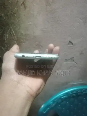 Apple iPhone 6s 64 GB White