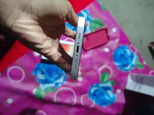 অ্যাপল আইফোন ১২ ১২৮ জিবি হোয়াইট