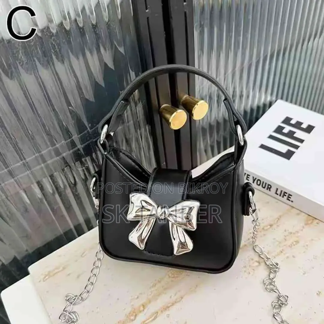 Fashion Woman Bowknot Mini Crossbody Bag (As)