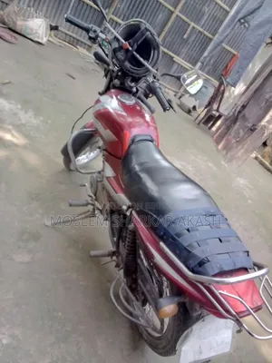 Bajaj CT 100 2017 Red