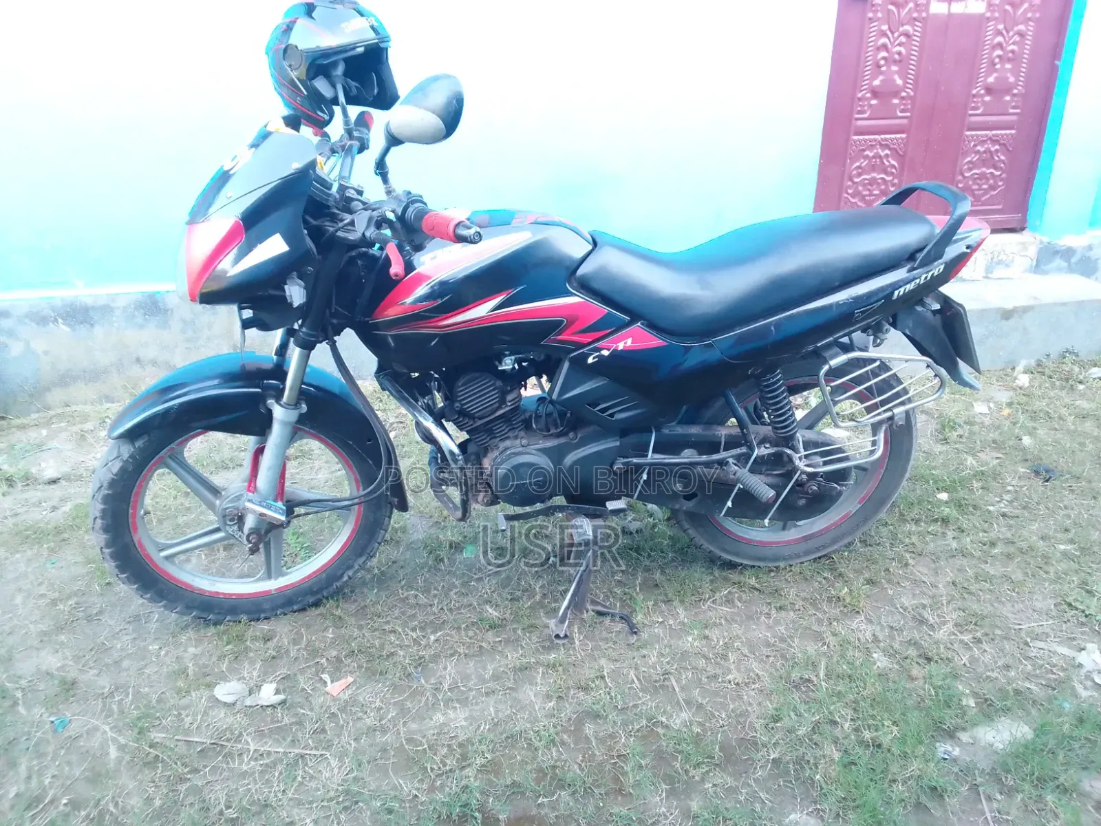 টিভিএস মেট্রো ২০১২ লাল