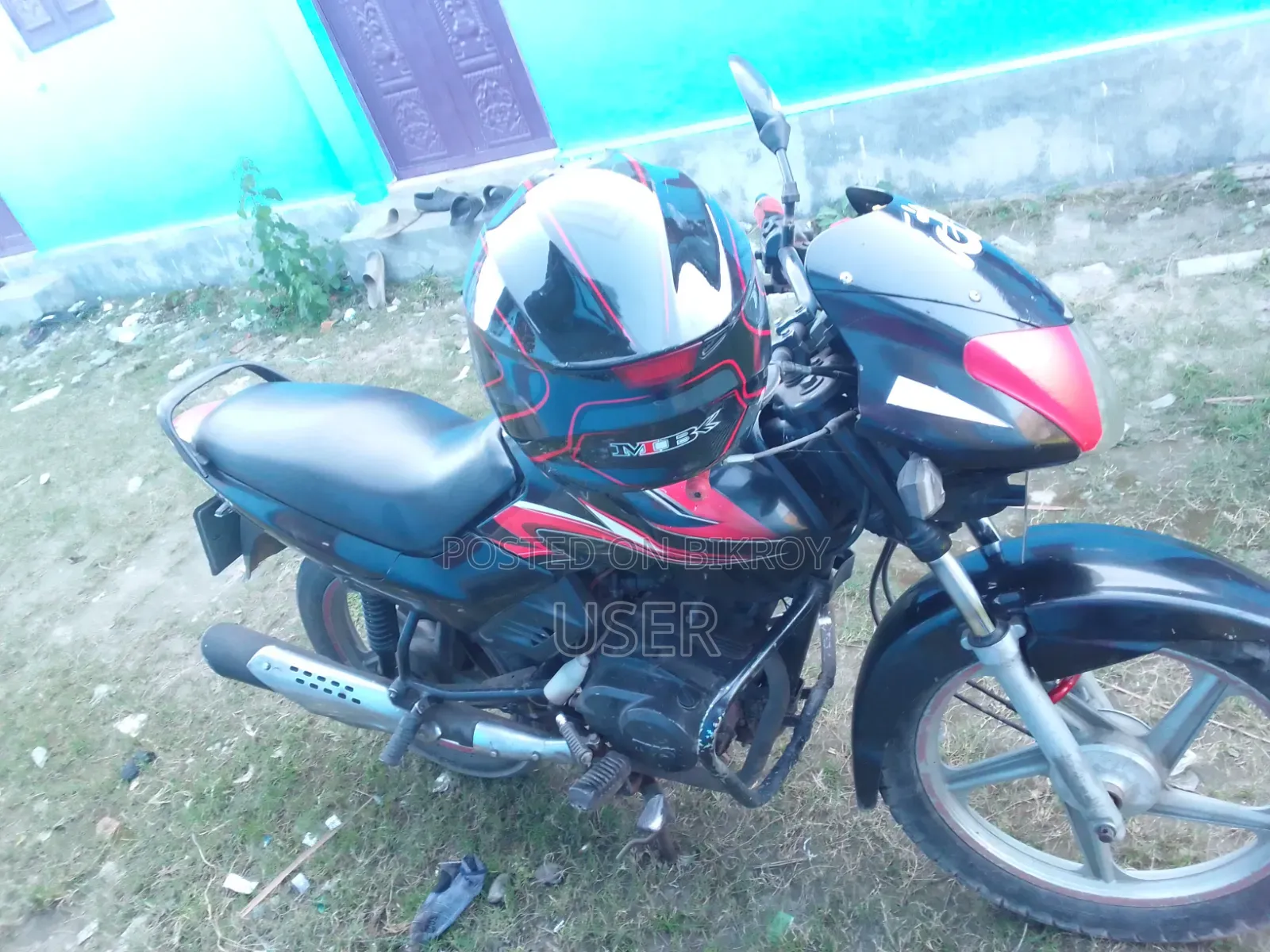 টিভিএস মেট্রো ২০১২ লাল