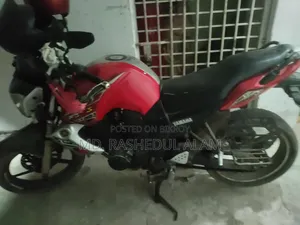 Yamaha FZ 2012 Red